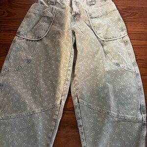 Brand New Easel Barrel Jeans Light Olive Size M